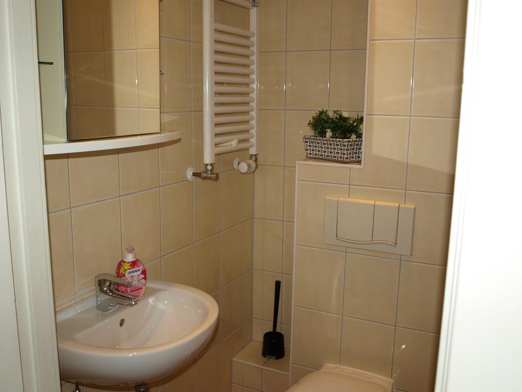 Haus Ostseeatoll Apartment Rostock Exterior photo
