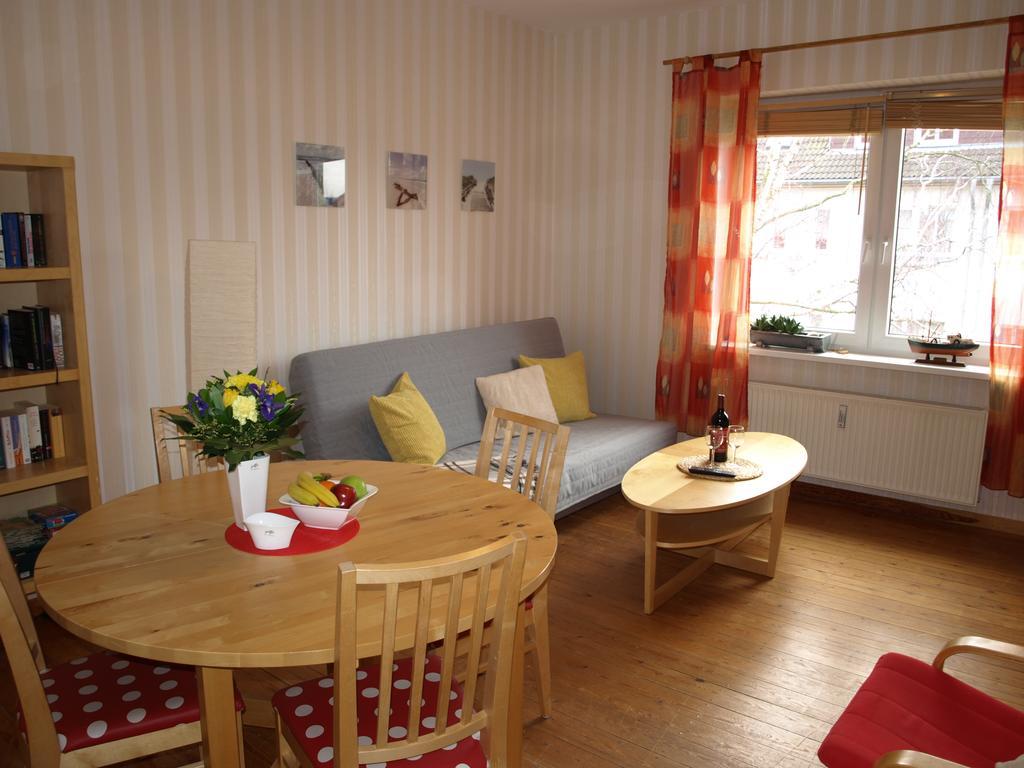 Haus Ostseeatoll Apartment Rostock Exterior photo
